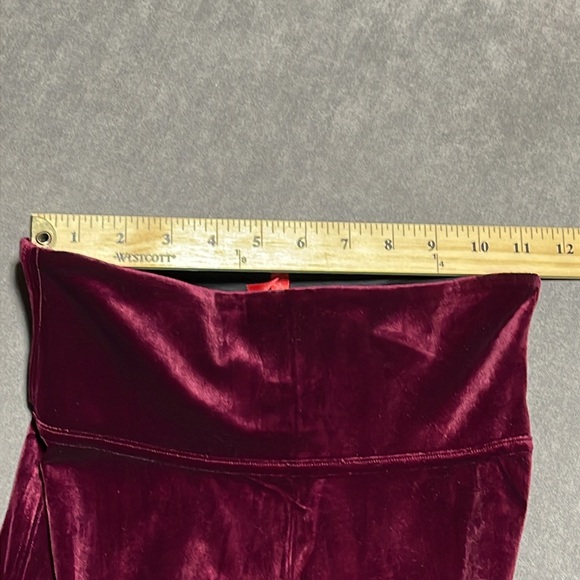 Spanx Red / Burgundy Velvet Leggings size Small NWOT - Picture 5 of 9